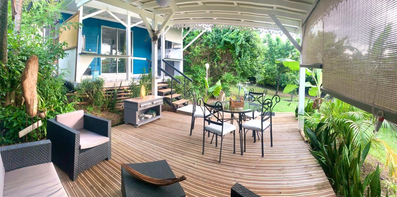 LODGE PAMPLEMOUSSE avec PISCINE privative , dans parc calme à 500 m plage Le Carbet Esterno foto